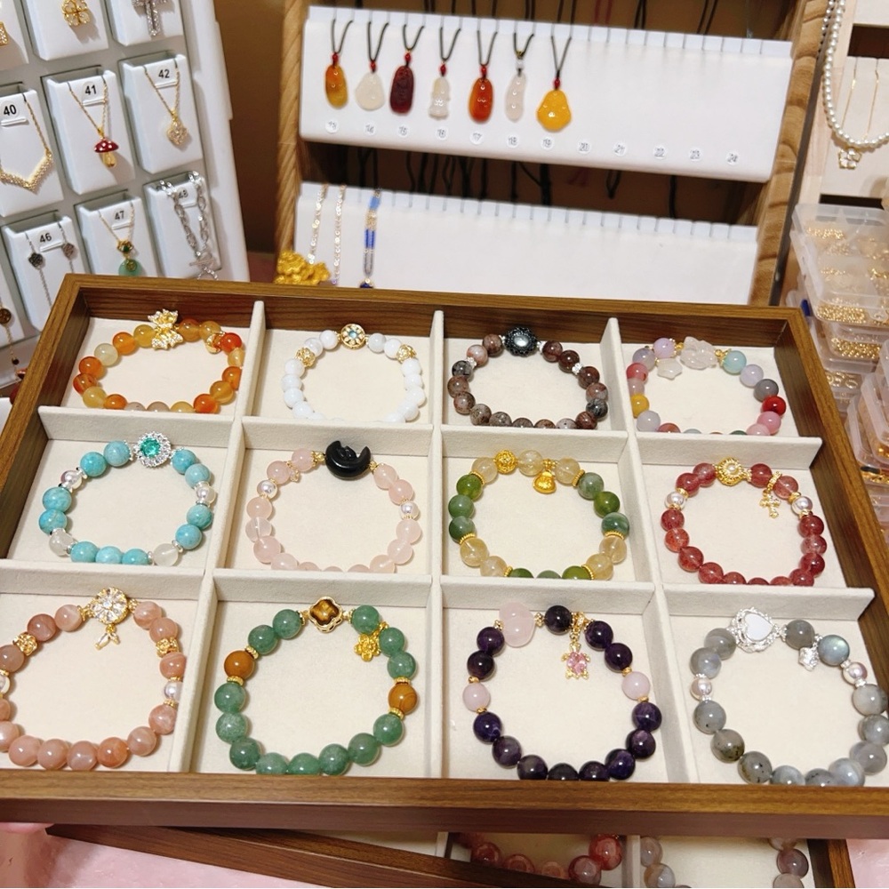（04-15) Handmade bracelets for live show